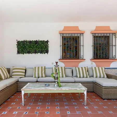 Giovanni - Center - Heated Pool