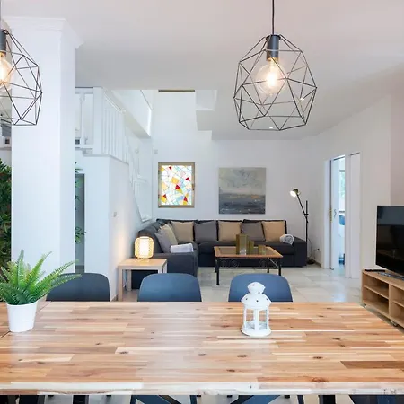 Giovanni - Center - Heated Pool * Marbella