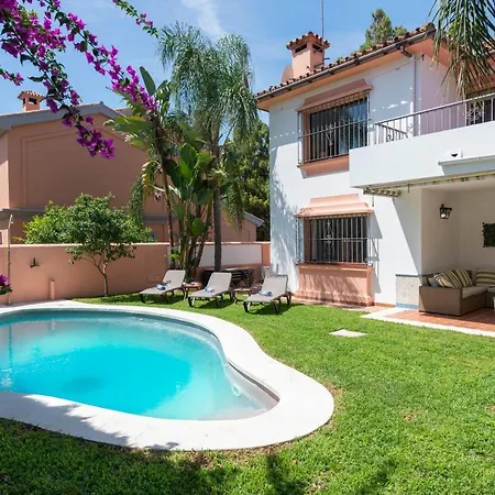 Giovanni - Center - Heated Pool *