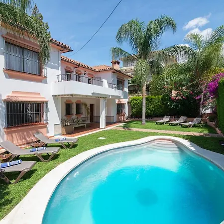 Villa Giovanni - Center - Heated Pool *