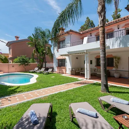 Villa Giovanni - Center - Heated Pool