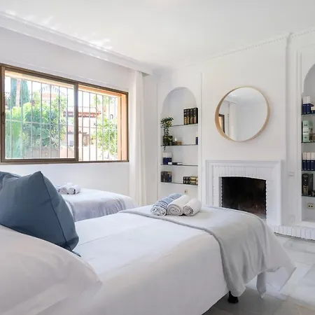 Giovanni - Center - Heated Pool Вилла *