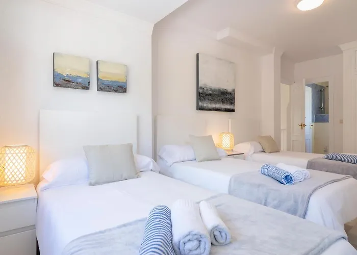 Giovanni - Center - Heated Pool *