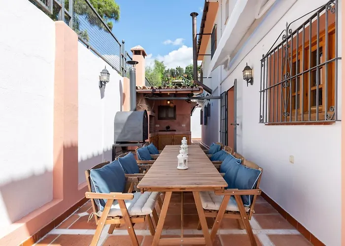 Giovanni - Center - Heated Pool Marbella