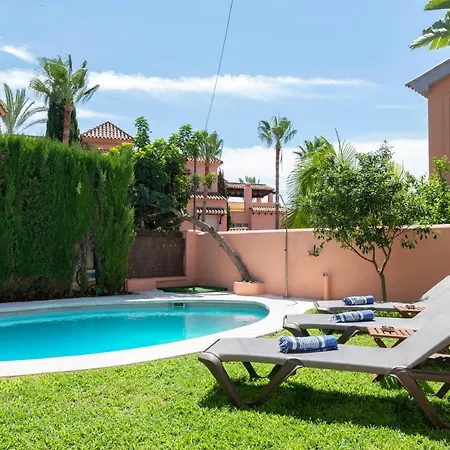 Giovanni - Center - Heated Pool