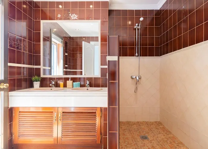 Giovanni - Center - Heated Pool 马尔韦利亚