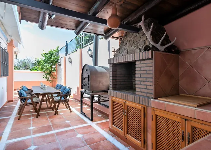 Giovanni - Center - Heated Pool 马尔韦利亚