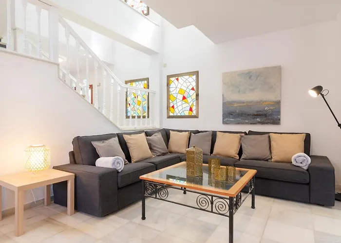 Giovanni - Center - Heated Pool *